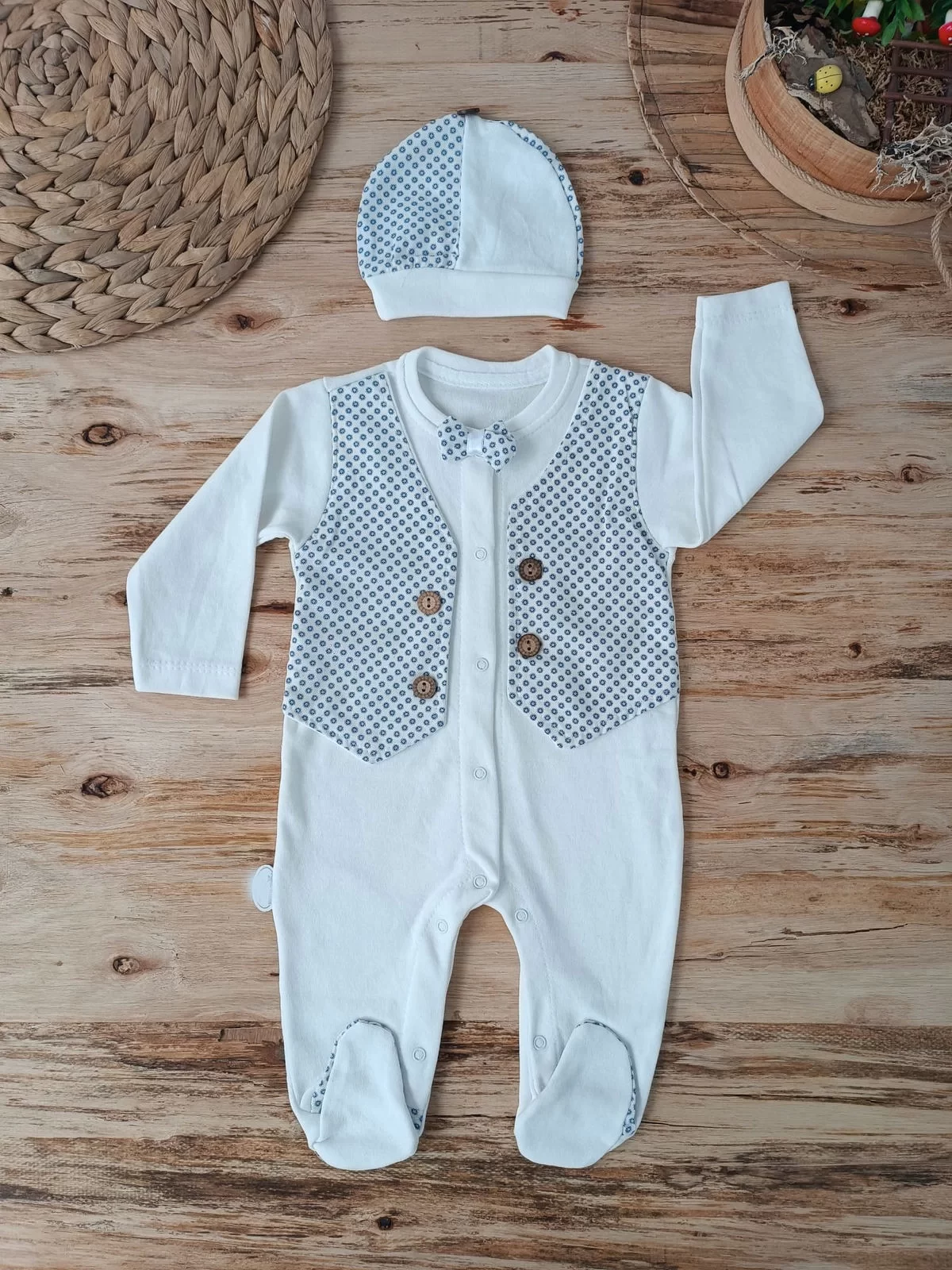 0-3 3-6 6-9 Ay Şapkalı Yelek Detaylı Boydan Çıtçıt Erkek Bebek Tulumu - Görsel 3