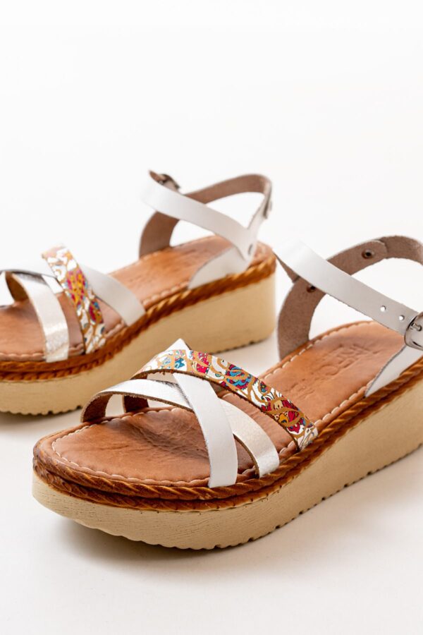 730-015 Beyaz Garni Ortopedik Hakiki Deri Dolgu Kadın Sandalet