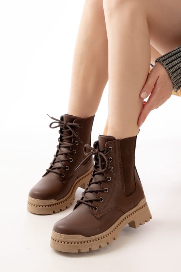 2051-298 Kahverengi Düz Topuklu Bağcıklı Lastikli Günlük Kadın Bot