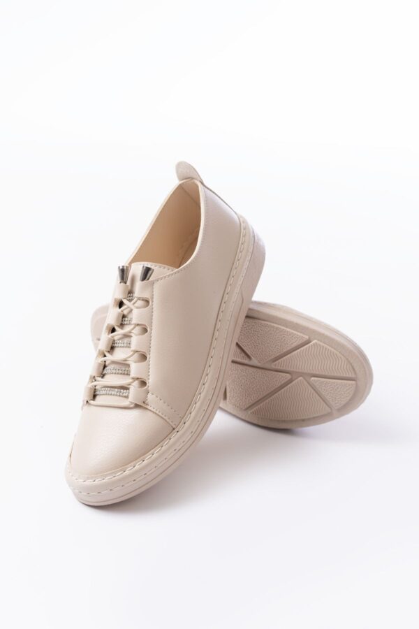 MK-9026 Bej Bağcıklı  Taş Aksesuarlı Günlük Spor Ayakkabı