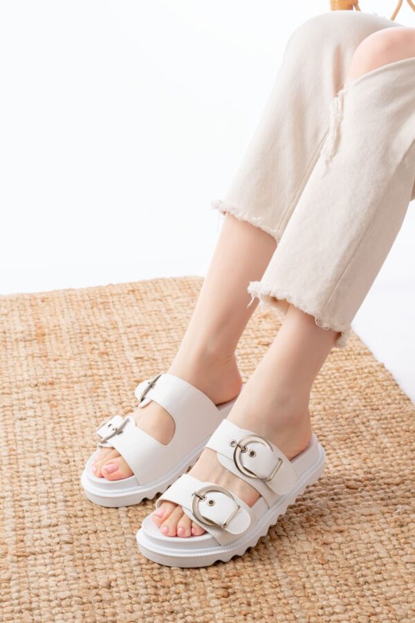 DM-6010 Beyaz Toka Aksesuarlı Günlük Kadın Terlik