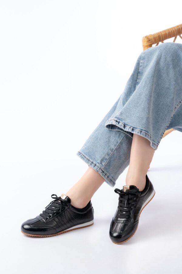 M-1009 Siyah Rugan Bağcıklı Günlük Kadın Spor