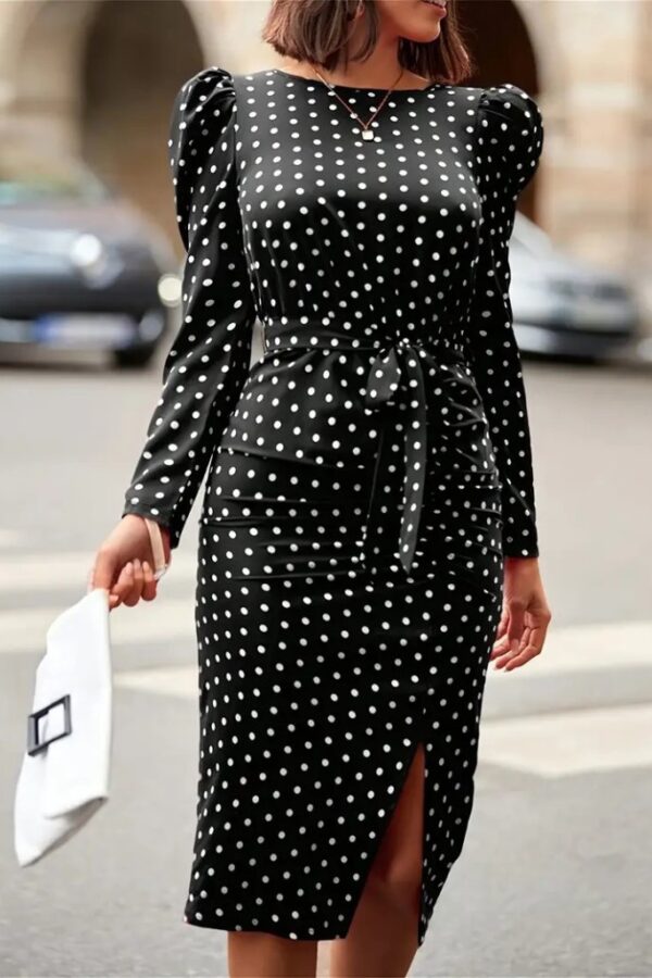 Kadın Uzun Kollu Yuvarlak Yaka Belden Kuşaklı önden Yırtmaçlı örme Krep Elbise