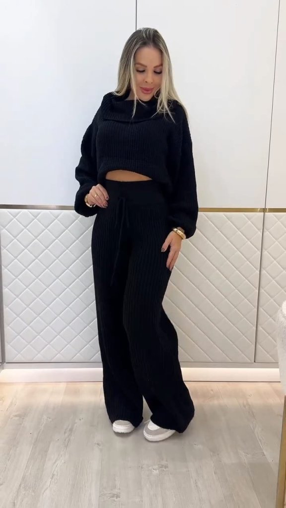 Kadın Uzun Kollu Balıkçı Yaka Kısa Triko Bluz Ve Pantolon Ikili Takım