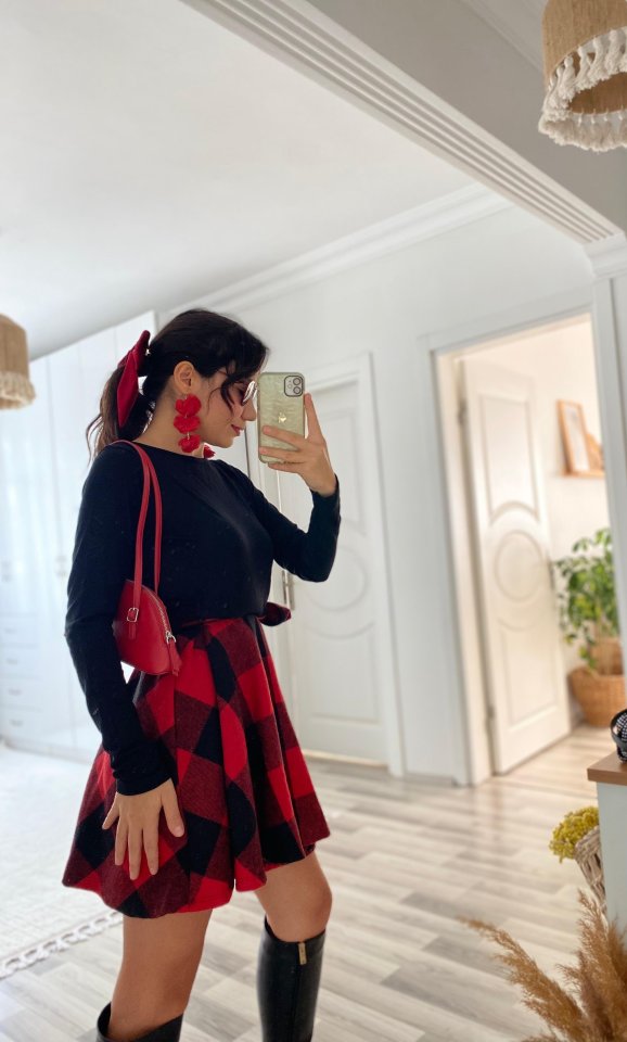 Kadın Uzun Kollu Bisiklet Yaka üst Viskon Alt Ekose Kısa Elbise - Görsel 3