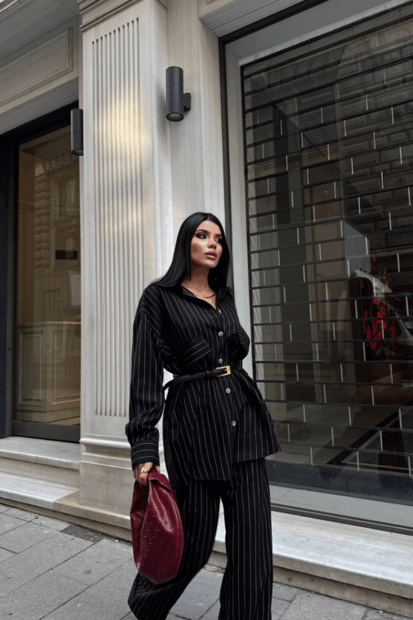 ÇİZGİLİ ARKA TASARIM  DETAYLI  GÖMLEK-PANTOLON TK - Siyah