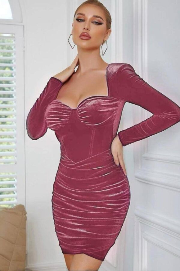 Kadın Kalp Yaka Omzu Varka Detay Fırsat ürün Kadife Kumaş Mini Elbise