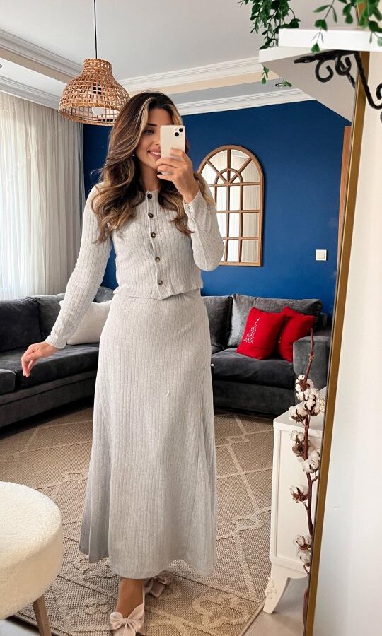 Kadın Uzun Kollu önden Düğmeli Bluz Ve Yüksek Bel A Kesim Uzun Etek şardonlu Kaşkorse Ikili Takım