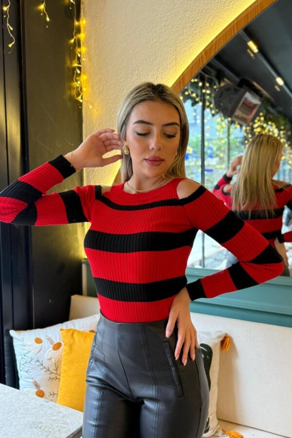 Kadın Uzun Kollu Bisiklet Yaka Omuzları Açık Triko Bluz