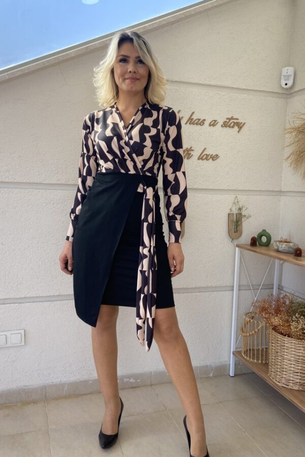 Kadın Uzun Kollu Kruvaze Yaka Dijital Baskılı Fiyonk Detay Dalgıç Kumaş Elbise