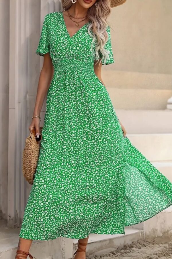 Kadın Kısa Kollu Kruvaze Yaka Beli Lastikli Yanlardan Yırtmaçlı Uzun çiçekli Elbise