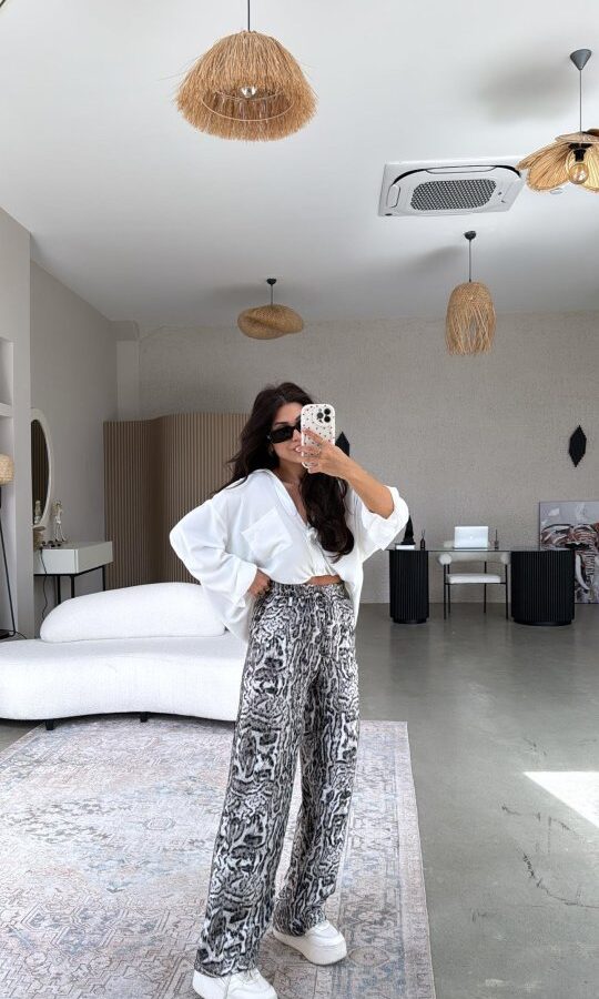 Kadın Saten Kumaş Leopar Desenli Pantolon