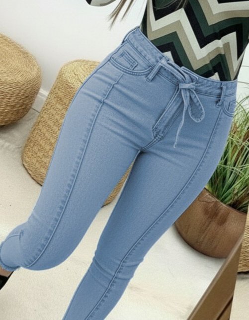 Kadın Yüksek Bel Belden Kuşaklı Yırtık Detaylı Kot Pantolon - Görsel 2