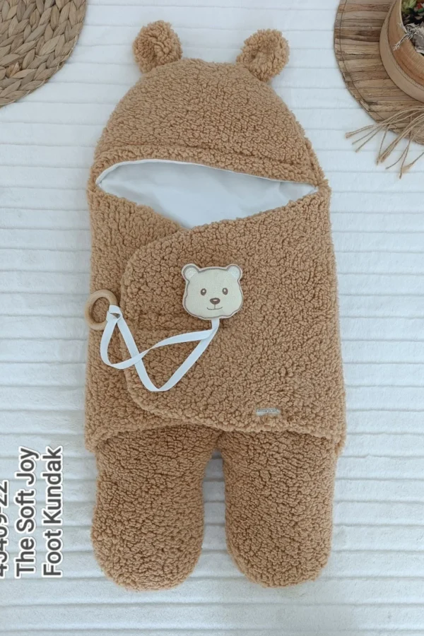 Yenidoğan Kulaklı Şapkalı Açılır Kucaklı Cırt Kapamalı Ayaklı Bebek Battaniyesi Kundak Kahverengi