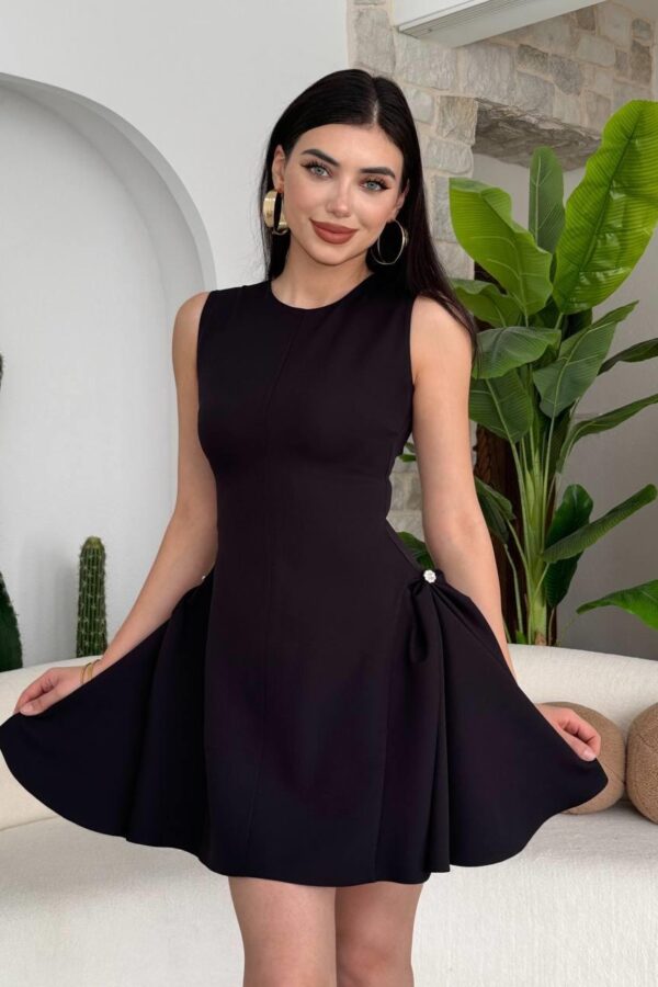 More İnci Detaylı Elbise