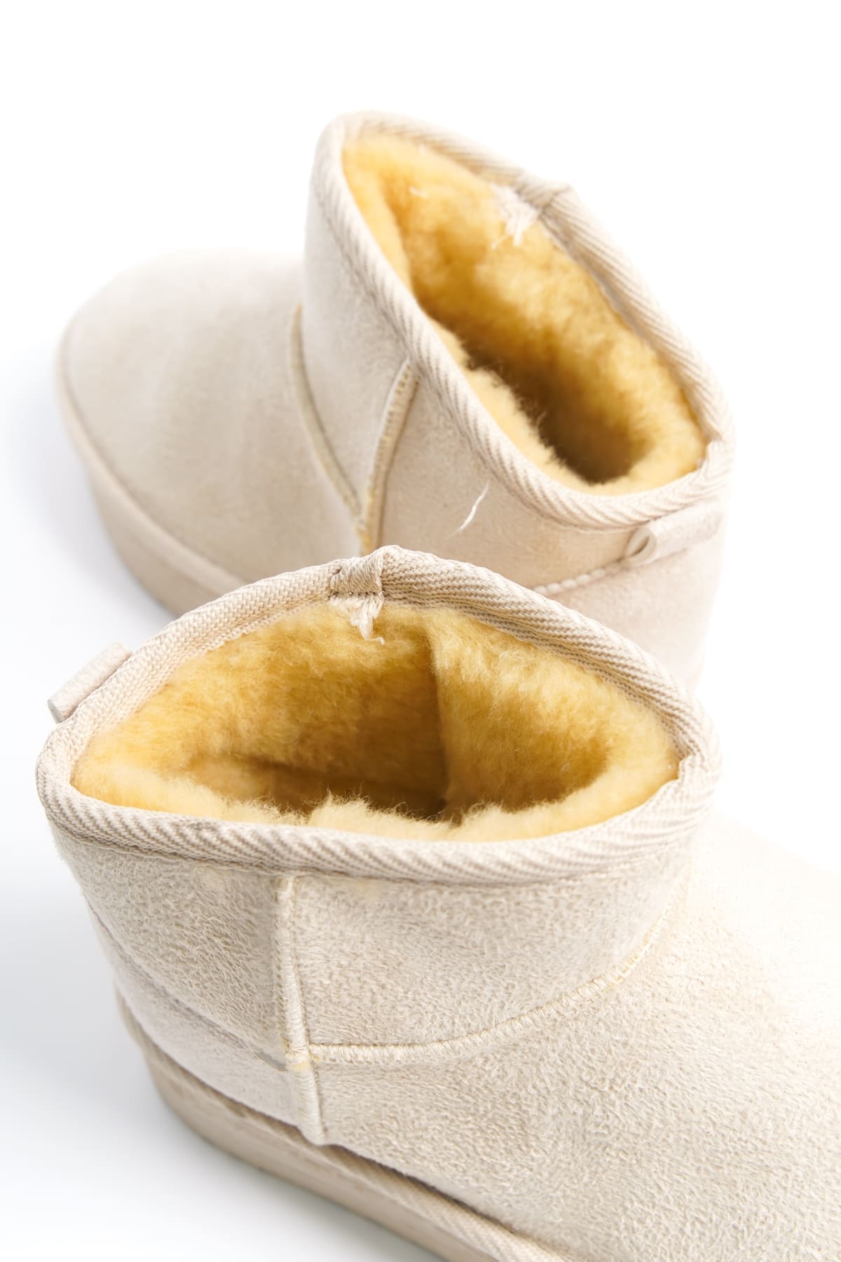 AMELIA Bağcıksız Düz ve Kalın Taban İçi Kürklü Kısa Süet Kadın Bot SKT - Krem - Görsel 5