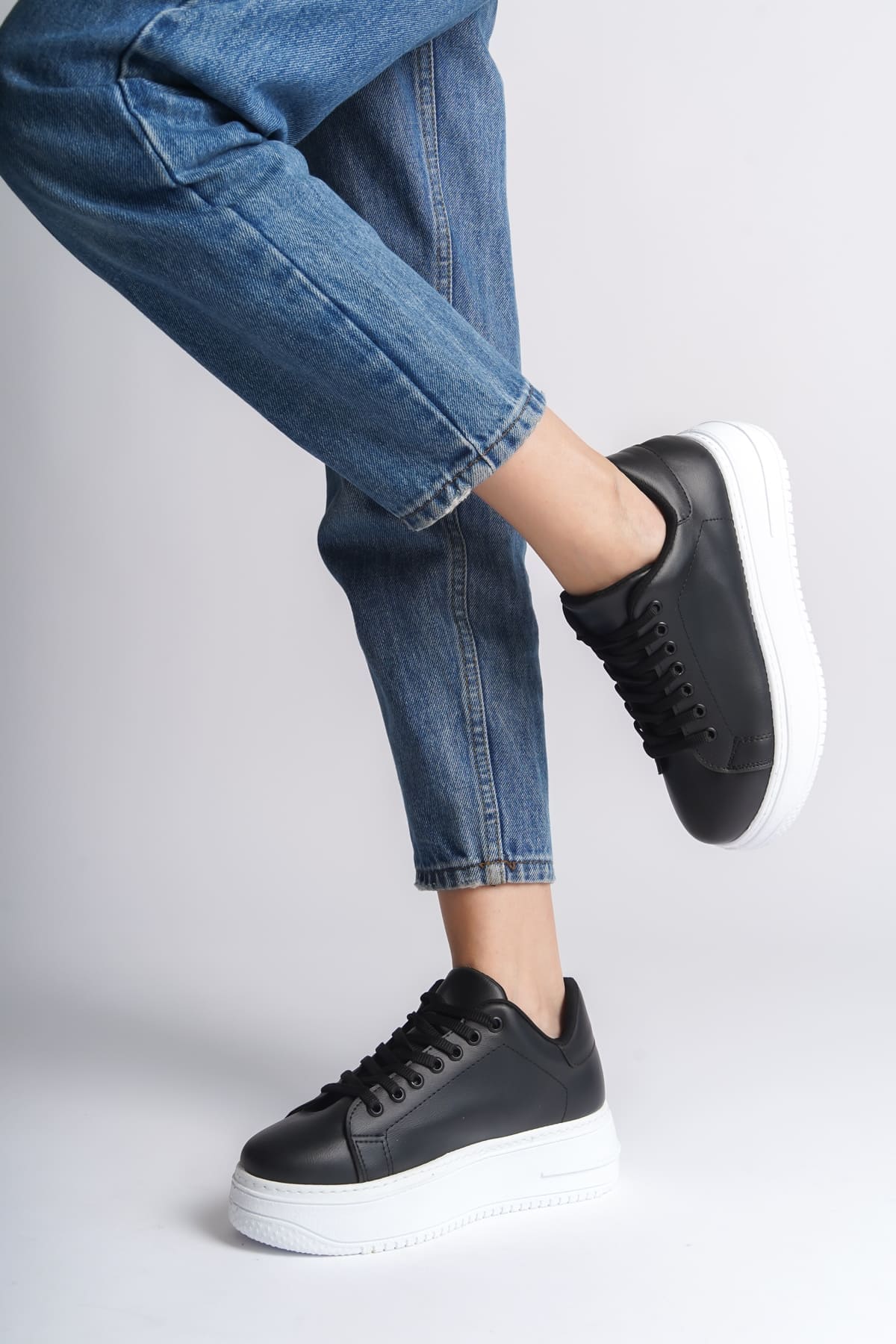 BIANA Bağcıklı Ortopedik Taban Kadın Sneaker Spor Ayakkabı CBT - Siyah - Görsel 2