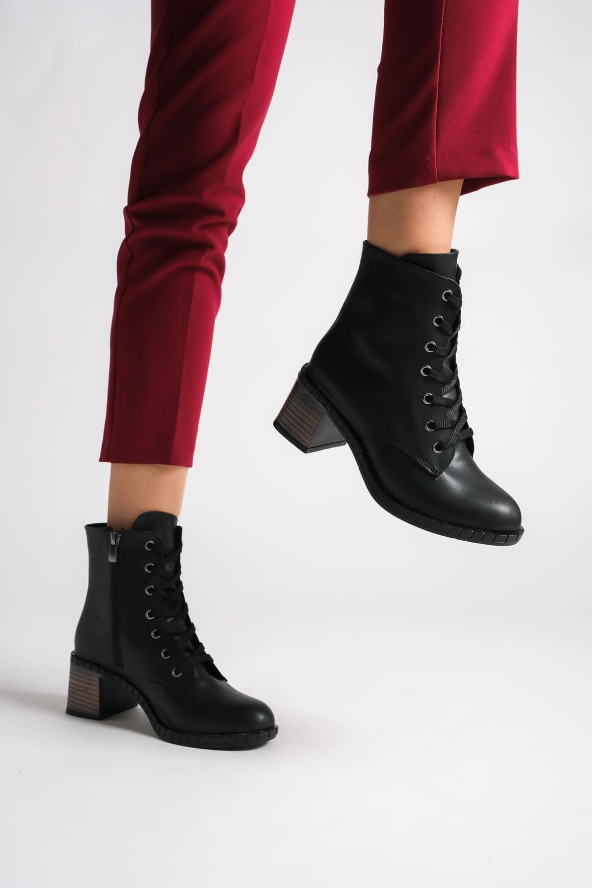 DIANA Bağcıklı Fermuarlı Ortopedik Taban Topuklu Kadın Bot CST - Siyah - Görsel 3
