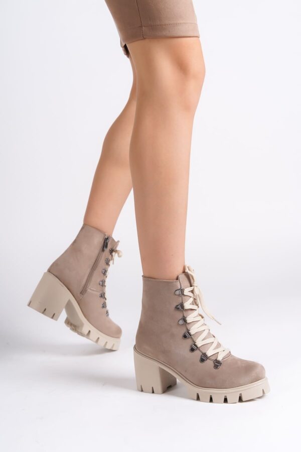 EMMA Bağcıklı Fermuarlı Ortopedik Taban Topuklu Süet Kadın Bot STT - Ten