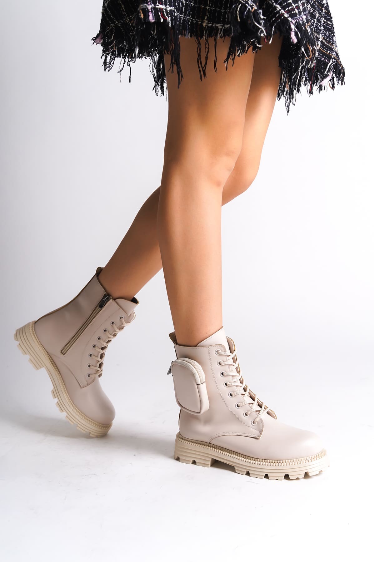 GINA Bağcıklı Fermuarlı Ortopedik Taban Çantalı Kadın Bot CKT - Krem - Görsel 2