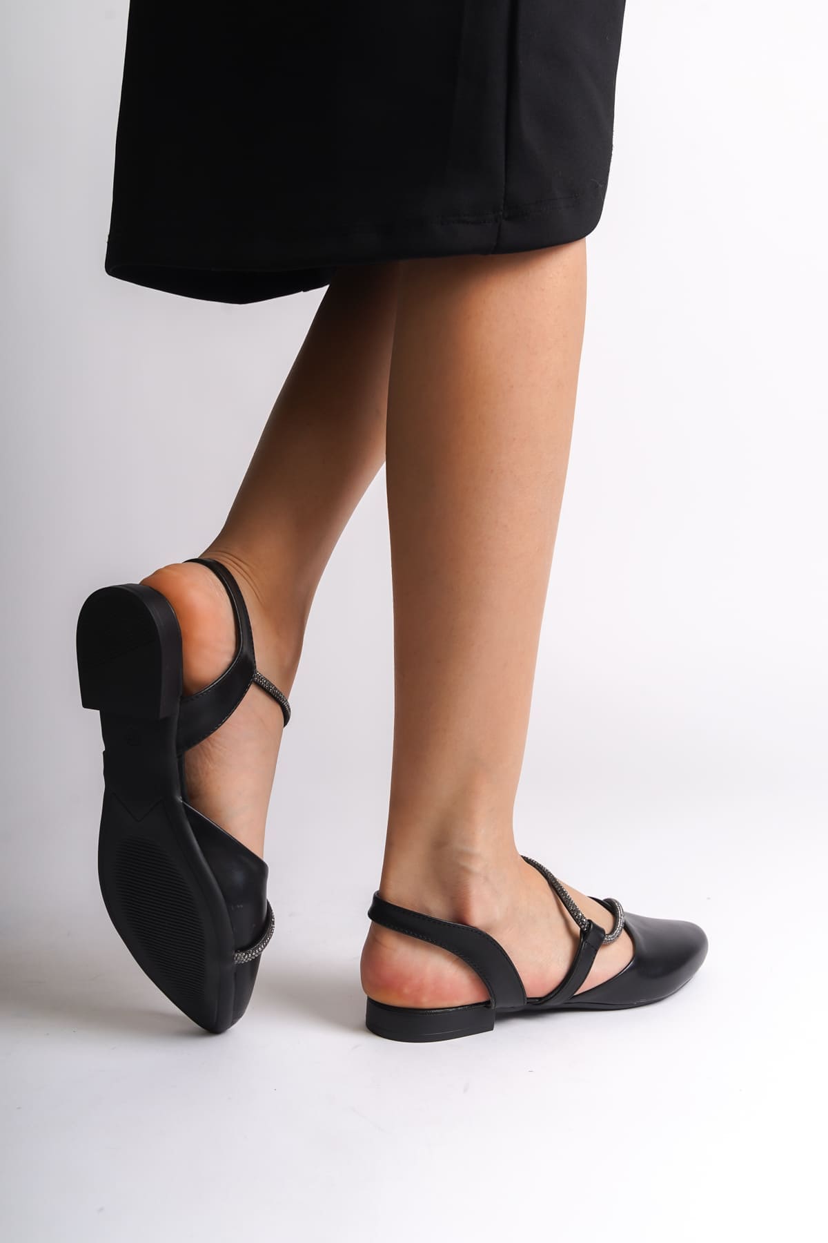 HANNAH Lastikli Ortopedik Rahat Taban Taş Detaylı Kadın Babet Ayakkabı CST - Siyah - Görsel 3