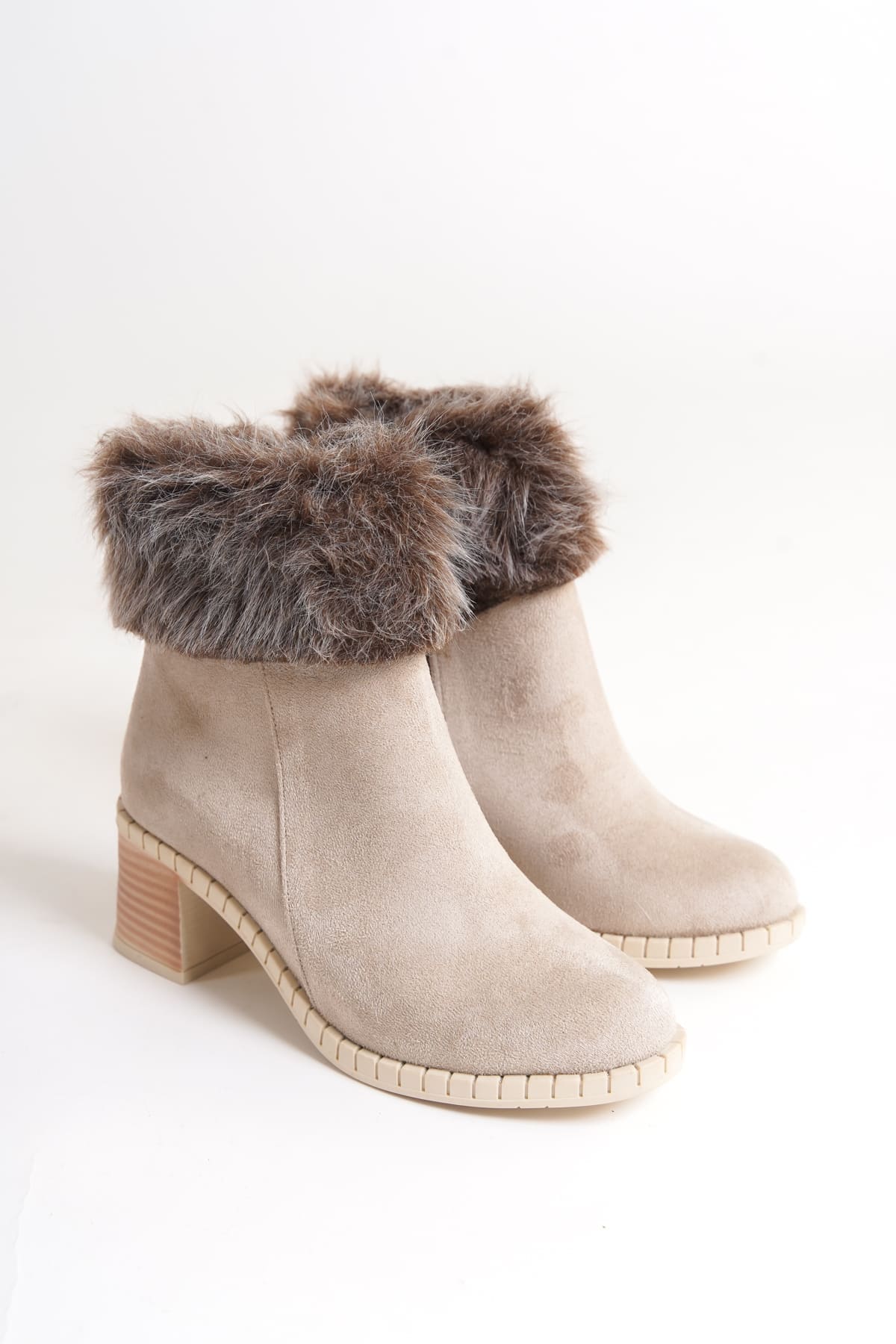 JULIA Fermuarlı Ortopedik Taban Tüylü Topuklu Süet Kadın Bot SKT - Krem - Görsel 4