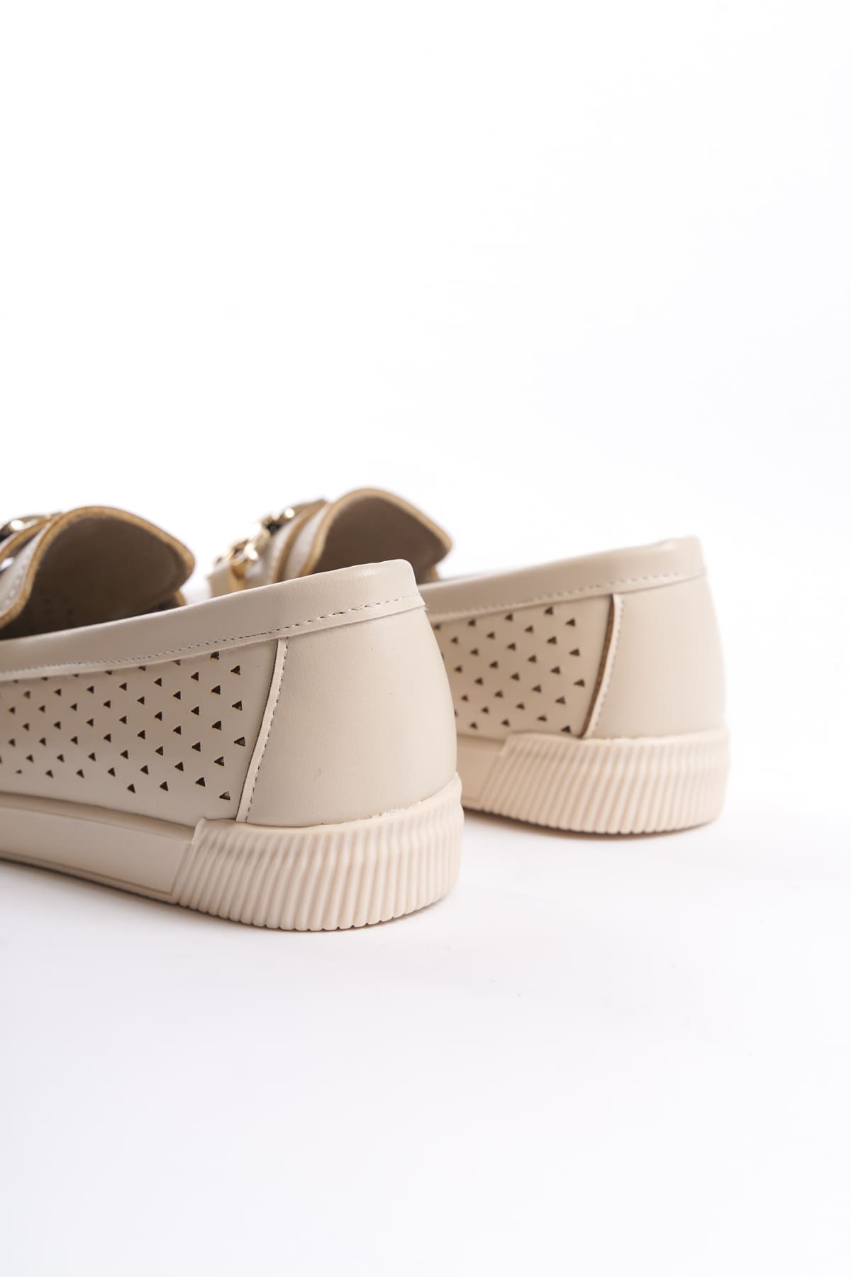 LAYLA Bağcıksız Ortopedik Rahat Taban Kalp Desenli Kadın Babet Ayakkabı CKT - Krem - Görsel 5