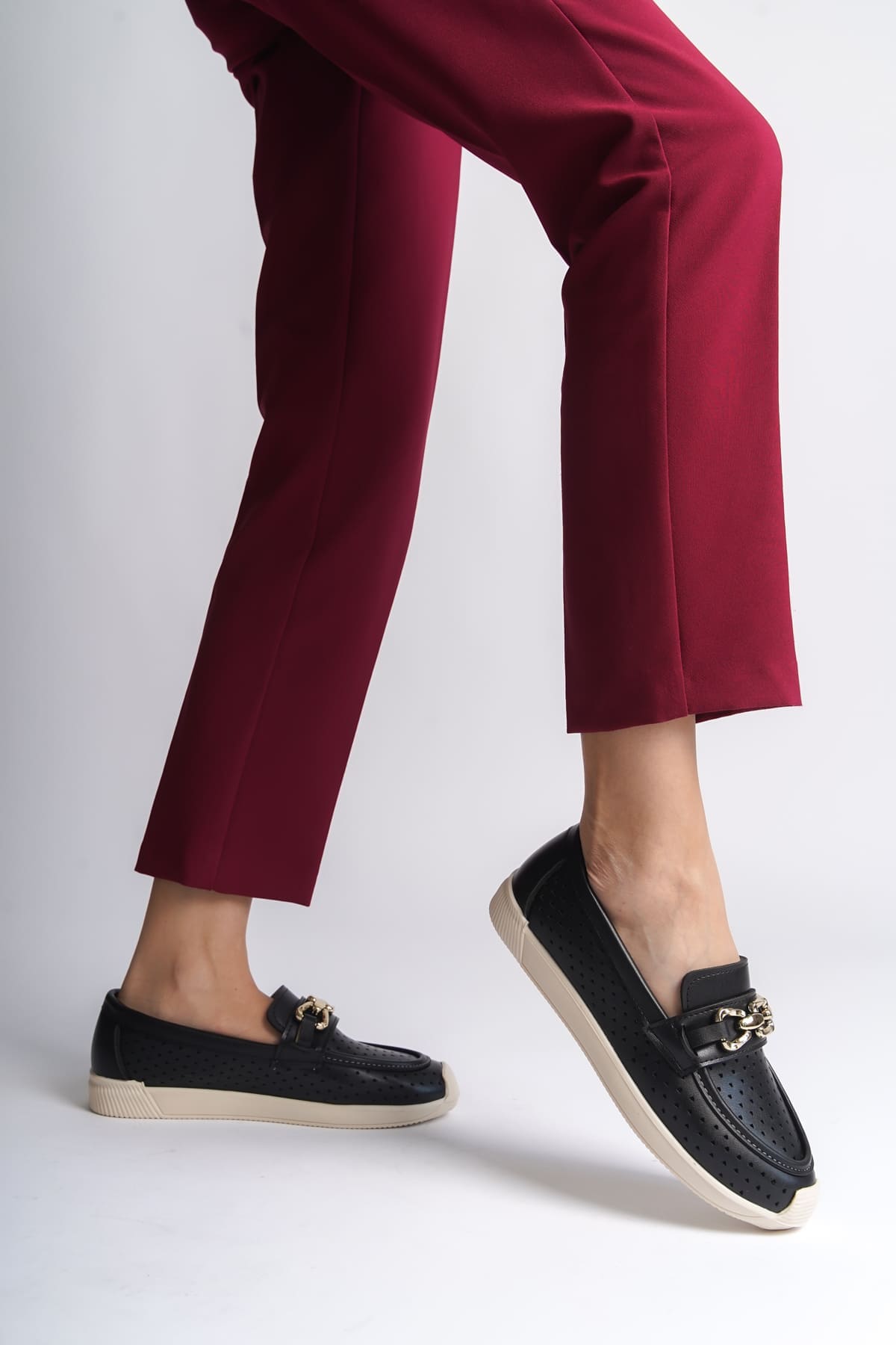 LAYLA Bağcıksız Ortopedik Rahat Taban Kalp Desenli Kadın Babet Ayakkabı CKT - Siyah - Görsel 2