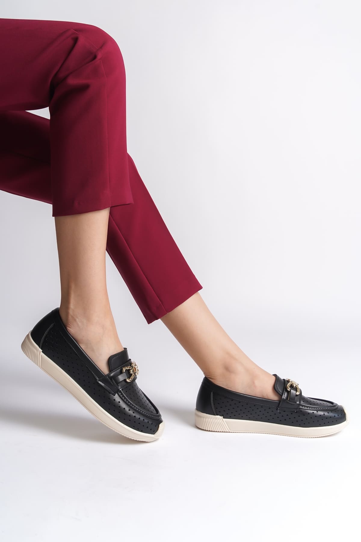 LAYLA Bağcıksız Ortopedik Rahat Taban Kalp Desenli Kadın Babet Ayakkabı CKT - Siyah - Görsel 3