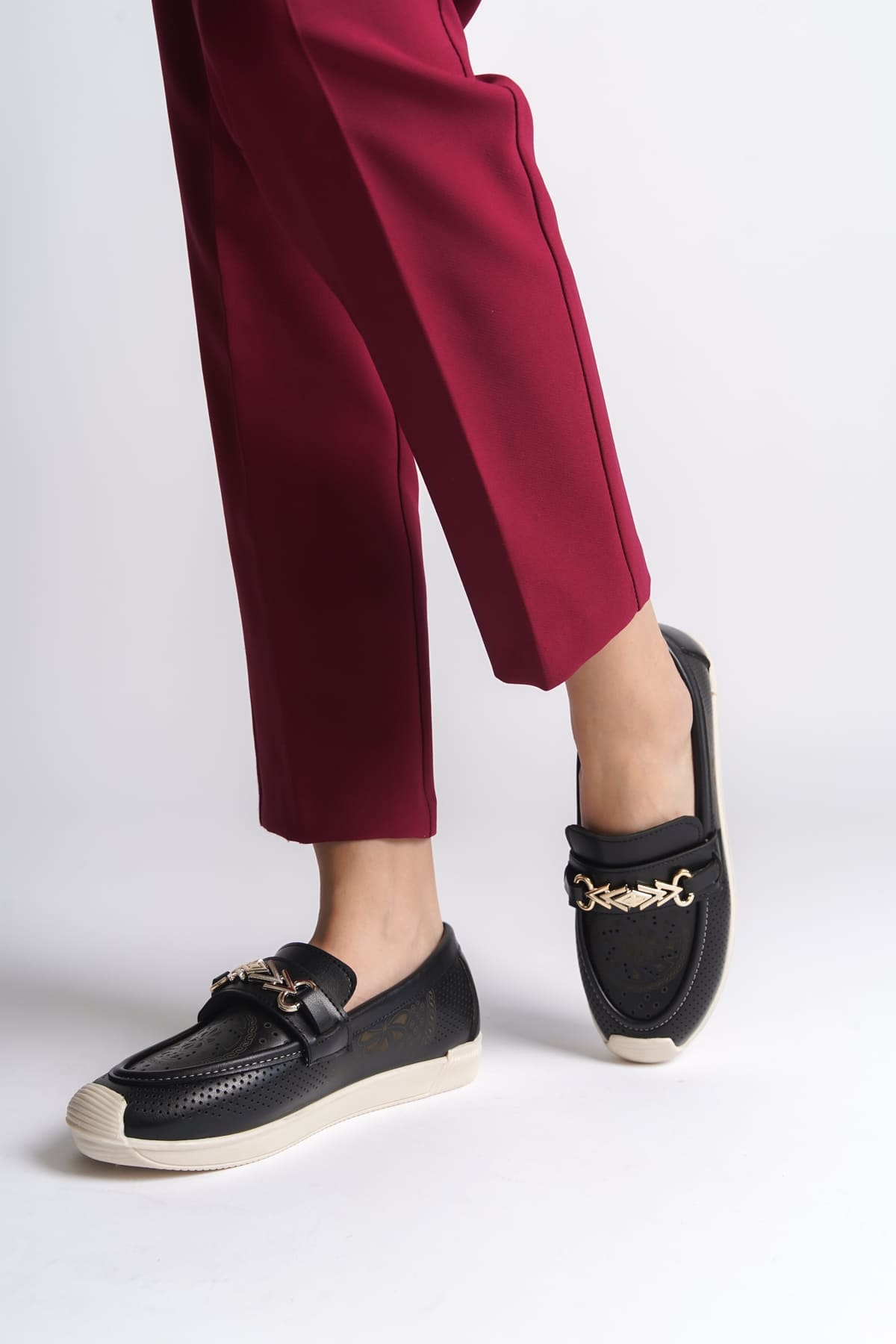 LILY Bağcıksız Ortopedik Rahat Taban Çiçek Desenli Kadın Babet Ayakkabı CKT - Siyah - Görsel 3