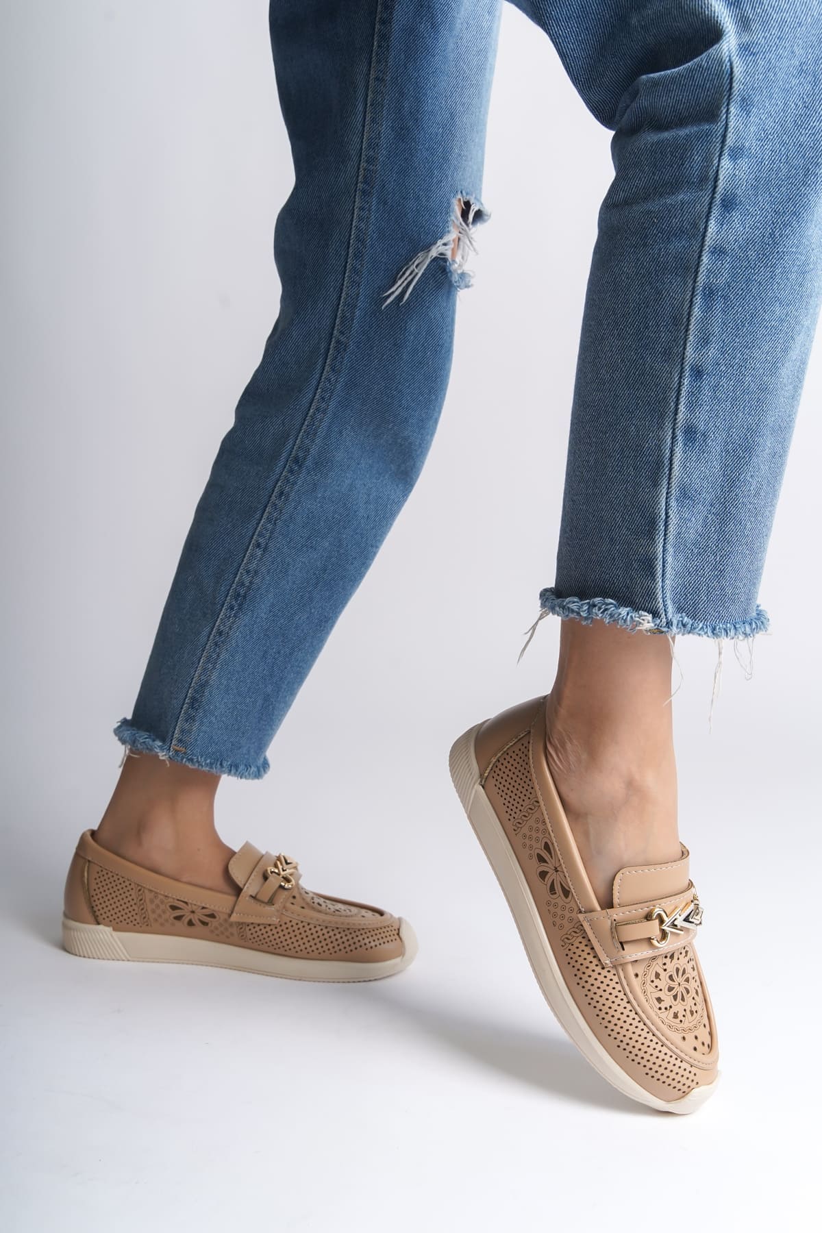 LILY Bağcıksız Ortopedik Rahat Taban Çiçek Desenli Kadın Babet Ayakkabı CKT - Ten