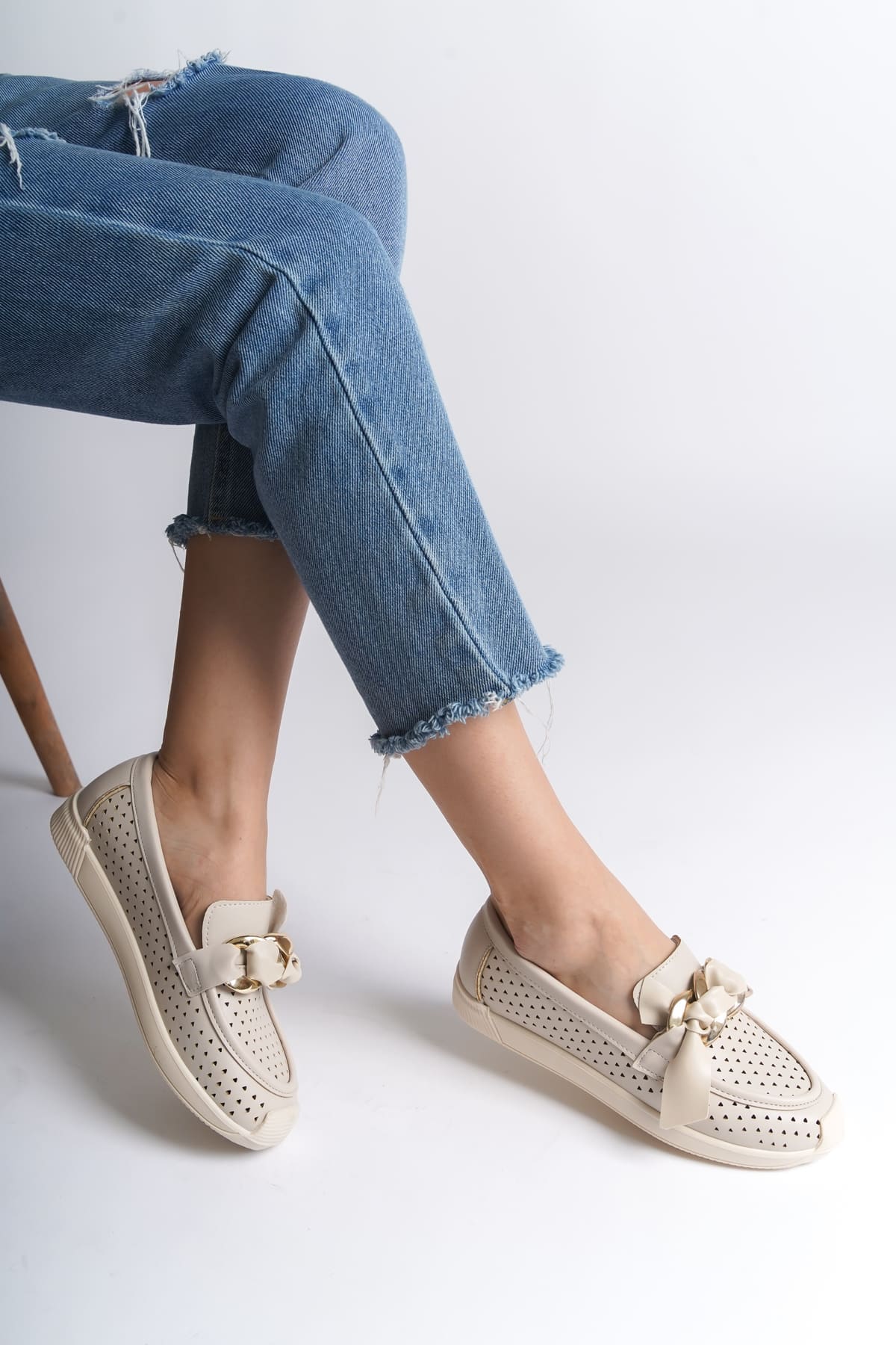 LYDIA Bağcıksız Ortopedik Rahat Taban Kalp Desenli Kadın Babet Ayakkabı CKT - Krem - Görsel 3