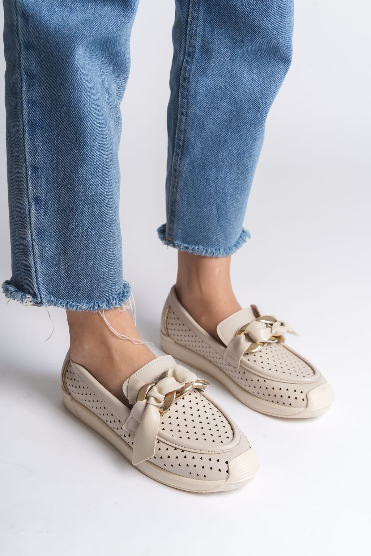 LYDIA Bağcıksız Ortopedik Rahat Taban Kalp Desenli Kadın Babet Ayakkabı CKT - Krem