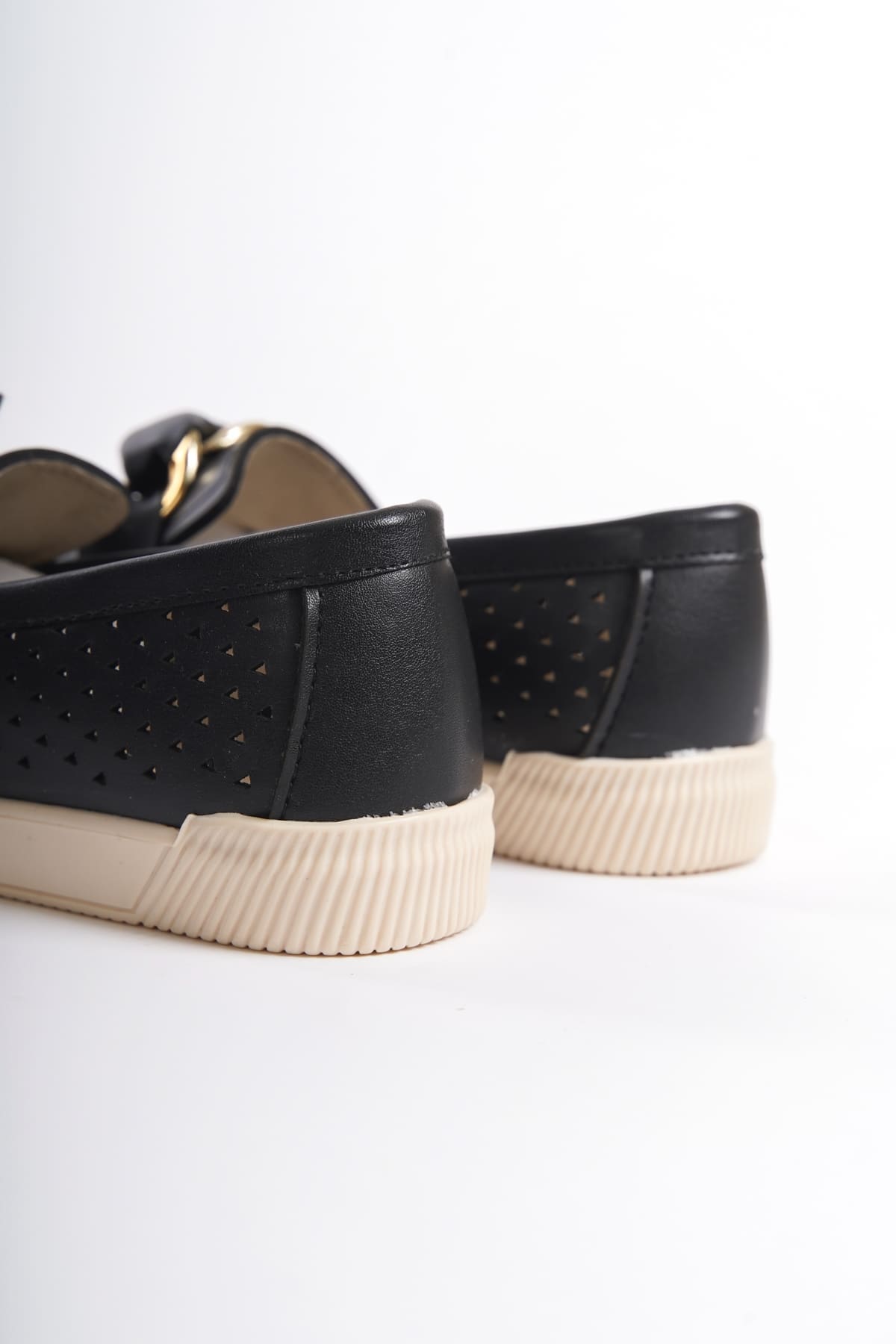 LYDIA Bağcıksız Ortopedik Rahat Taban Kalp Desenli Kadın Babet Ayakkabı CKT - Siyah - Görsel 5