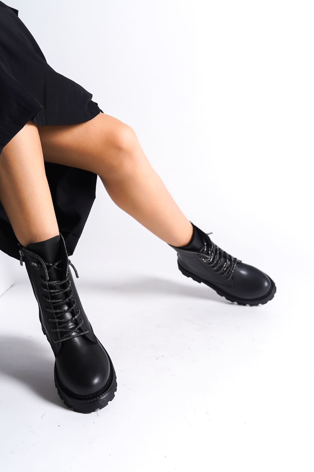 PAMELA Bağcıklı Fermuarlı Ortopedik Taban Taşlı Kadın Bot CST - Siyah - Görsel 3