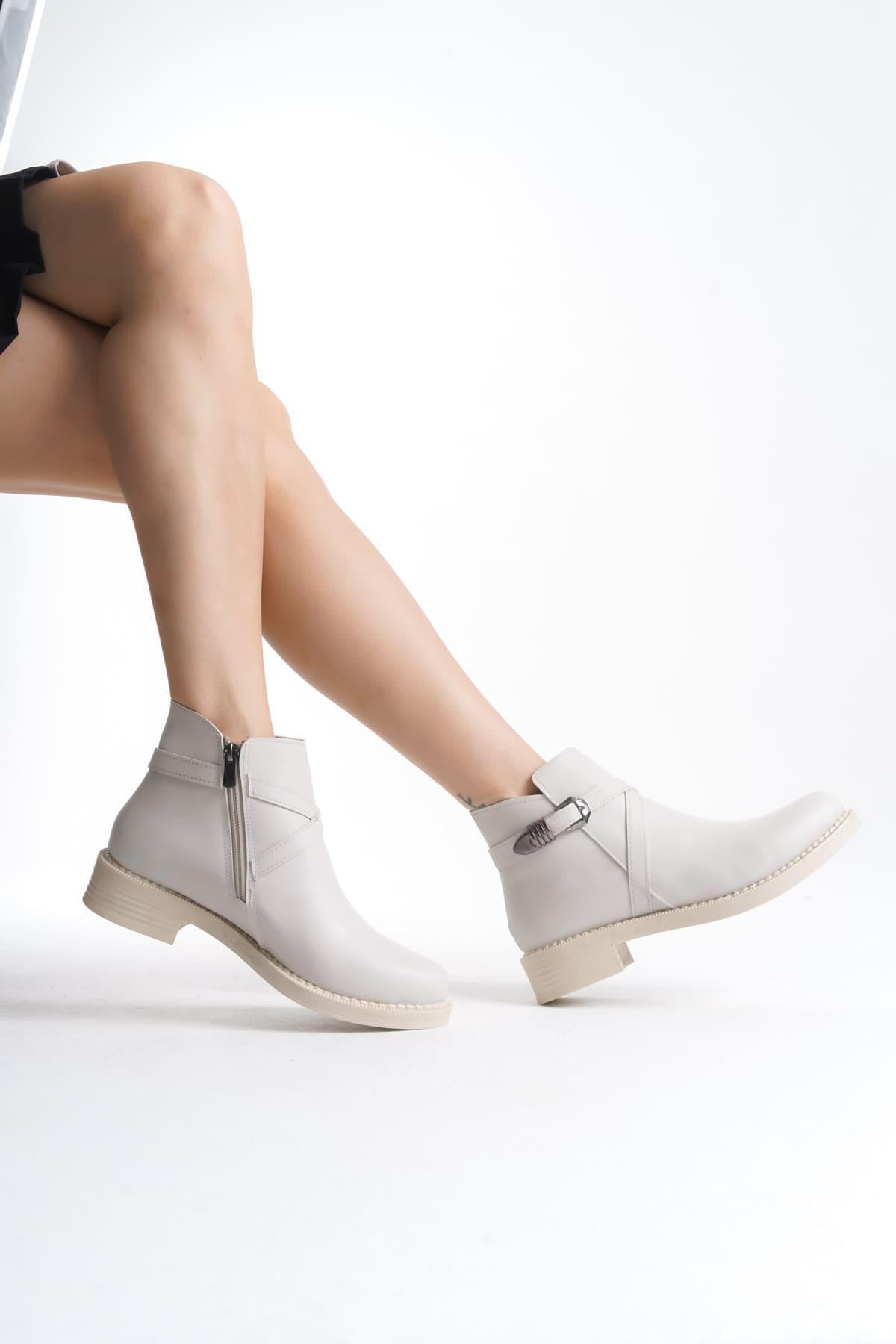 ALMILA Fermuarlı Lastikli Ortopedik Taban Topuklu Kadın Bot CKT - Krem - Görsel 2