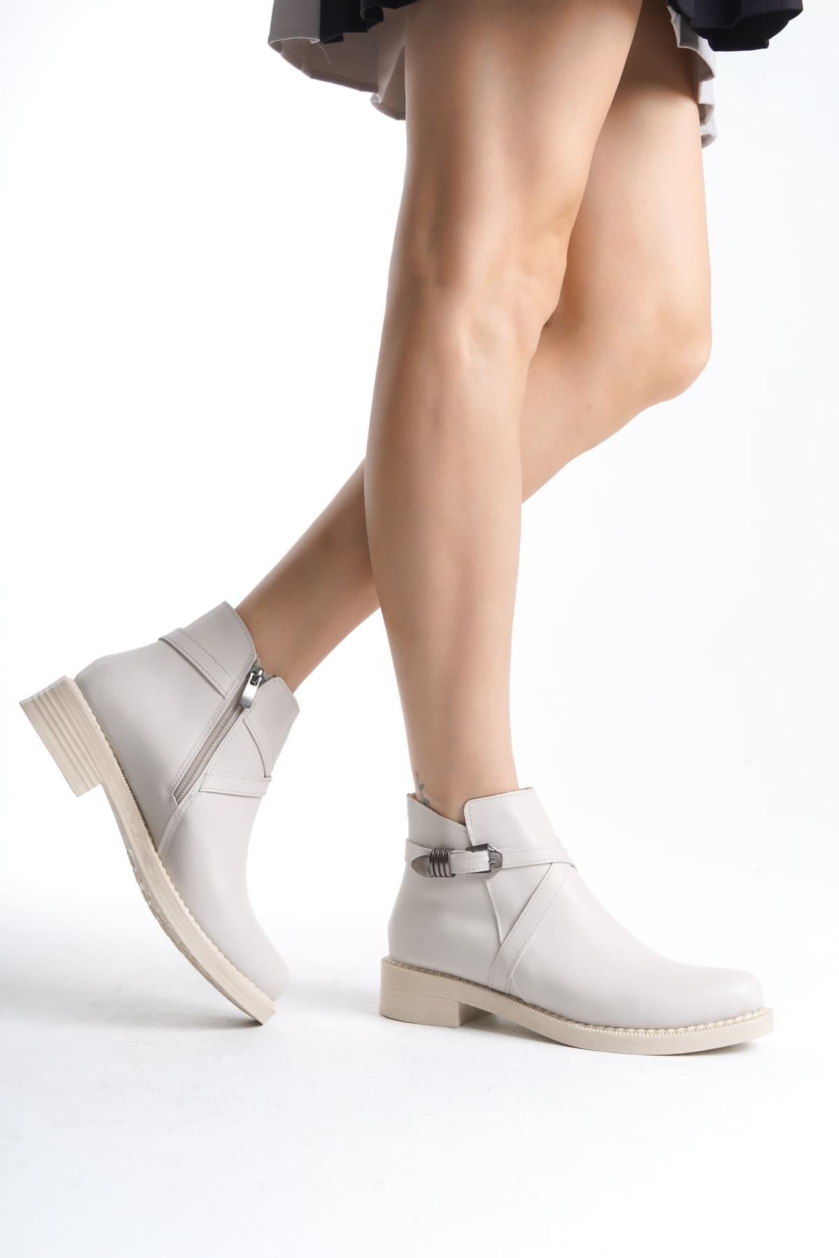 ALMILA Fermuarlı Lastikli Ortopedik Taban Topuklu Kadın Bot CKT - Krem