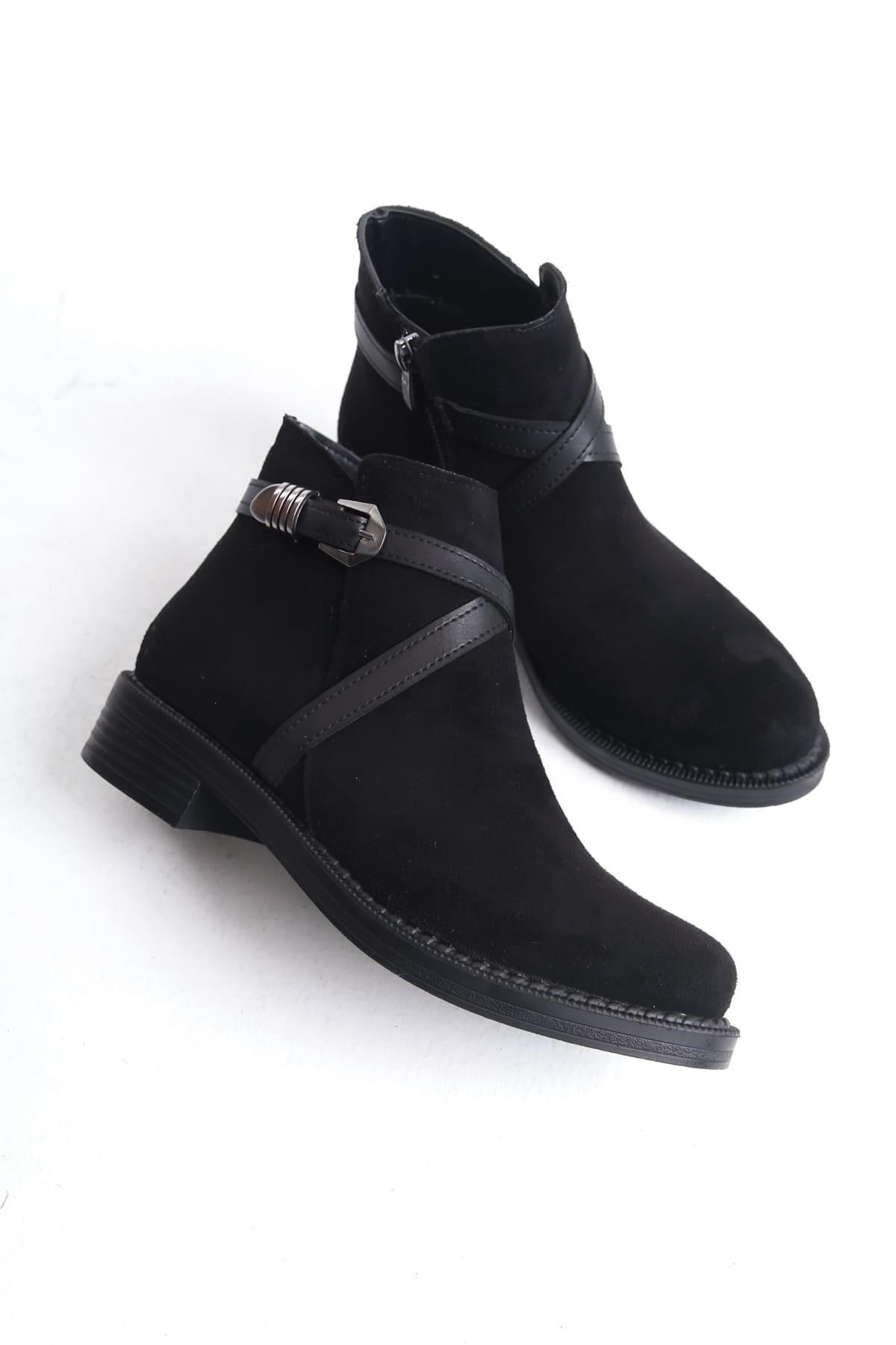 ALMILA Fermuarlı Lastikli Ortopedik Taban Topuklu Süet Kadın Bot SST - Siyah - Görsel 5