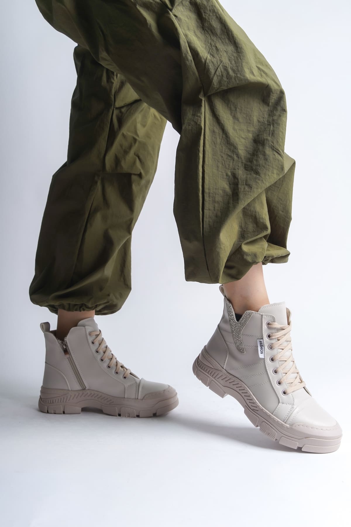 AMBER Bağcıklı Fermuarlı Ortopedik Taban Kadın Bot CKT - Krem - Görsel 2