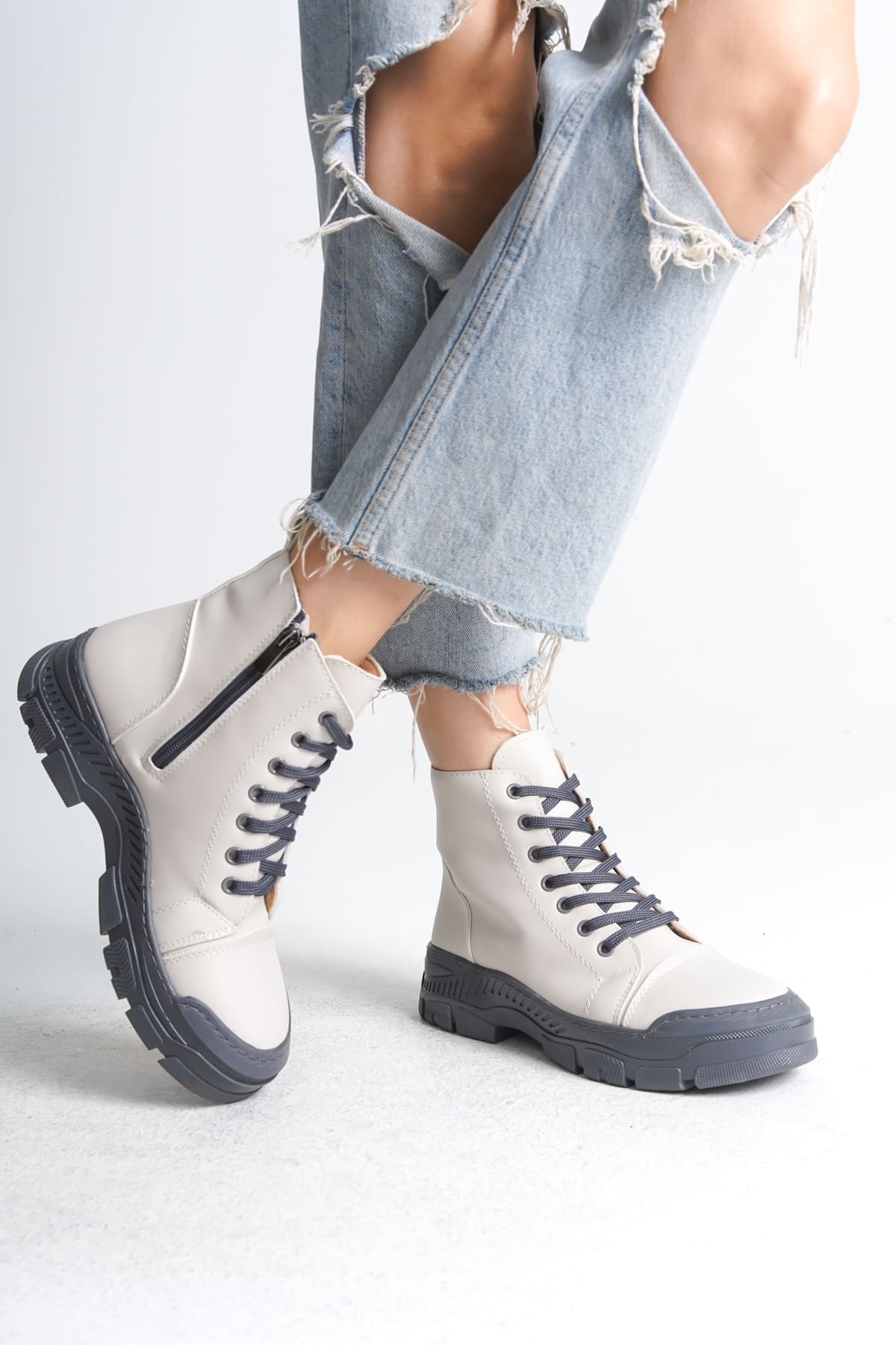 BLOOM Bağcıklı Fermuarlı Ortopedik Taban Kadın Bot CGT - Krem - Görsel 3