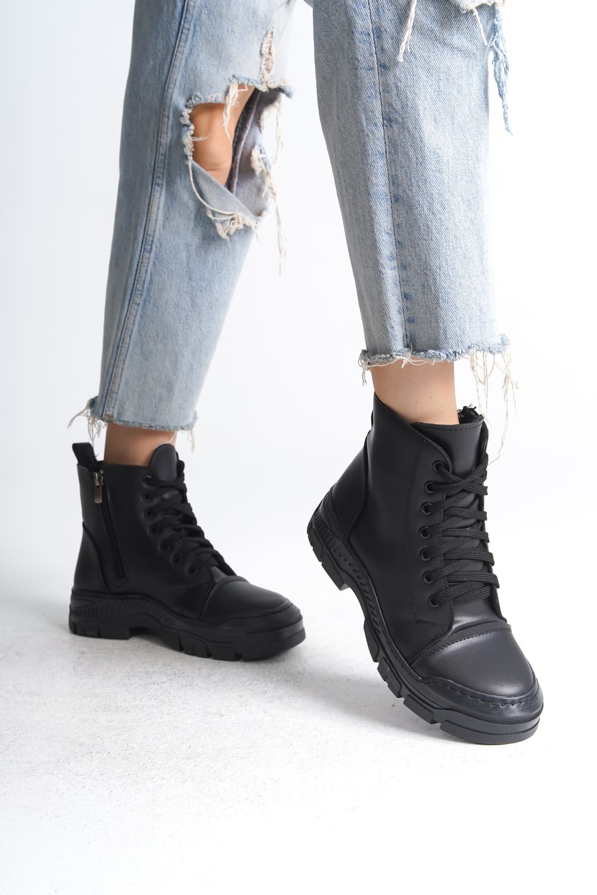 BLOOM Bağcıklı Fermuarlı Ortopedik Taban Kadın Bot CST - Siyah - Görsel 3