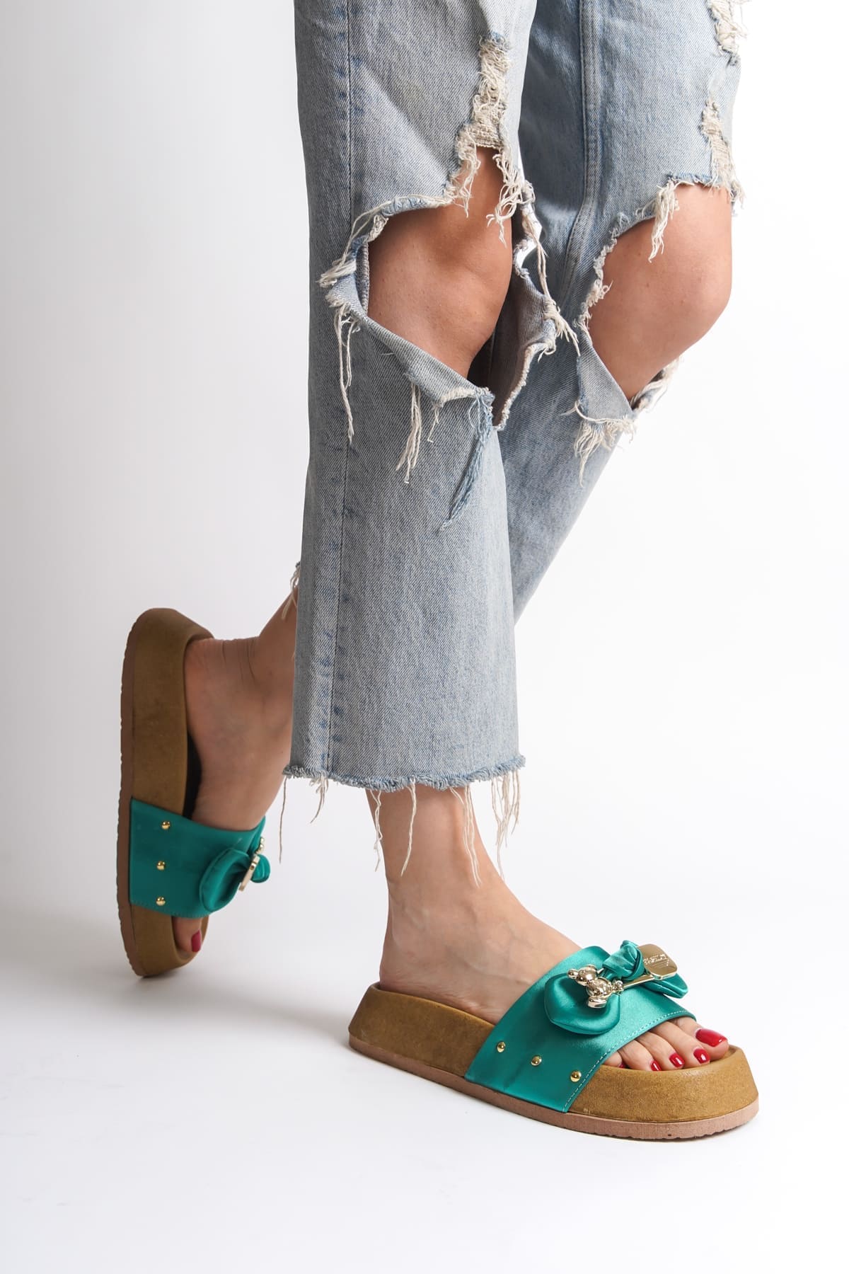 DILA Kalın ve Ortopedik Taban Ayıcıklı Saten Kadın Terlik SKT - Yeşil - Görsel 3