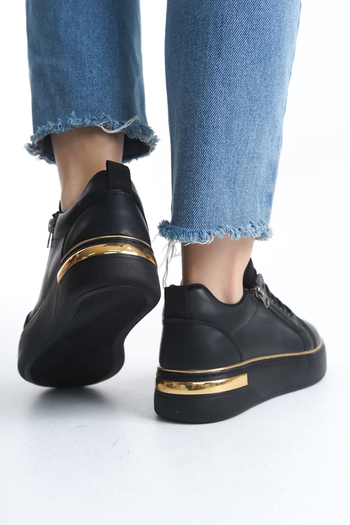 DINA Bağcıklı Fermuarlı Ortopedik Taban Kadın Sneaker Spor Ayakkabı CST - Siyah/Altın - Görsel 3