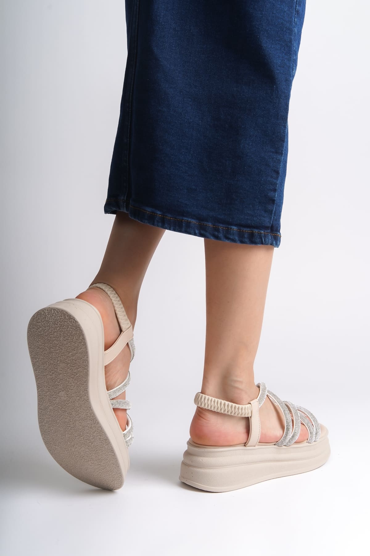 ELENA Lastikli Taşlı Şeritli Ortopedik Taban Kadın Sandalet CKT - Krem - Görsel 3