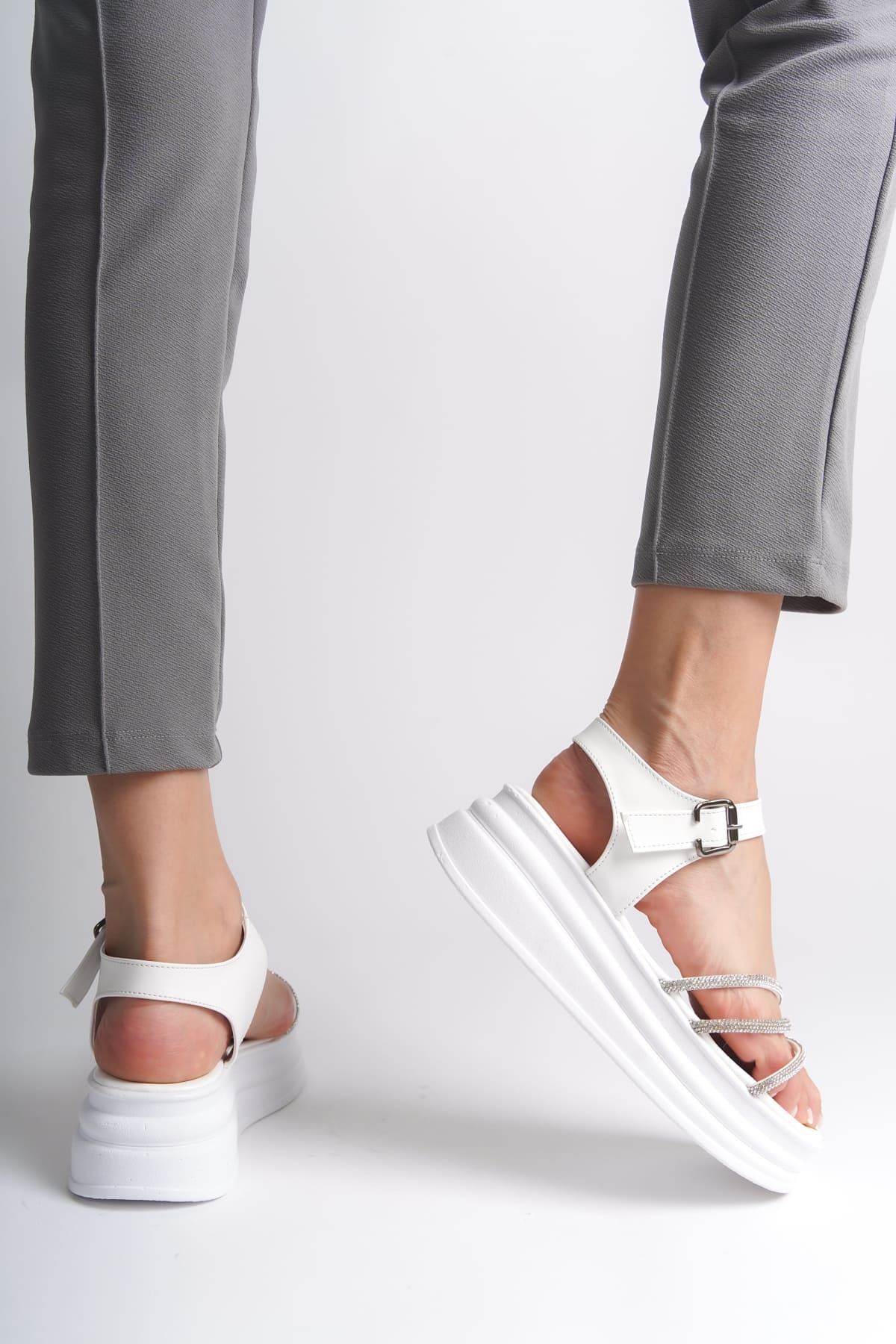 EVA Kalın Tokalı Taşlı Şeritli Ortopedik Taban Kadın Sandalet CBT - Beyaz - Görsel 3