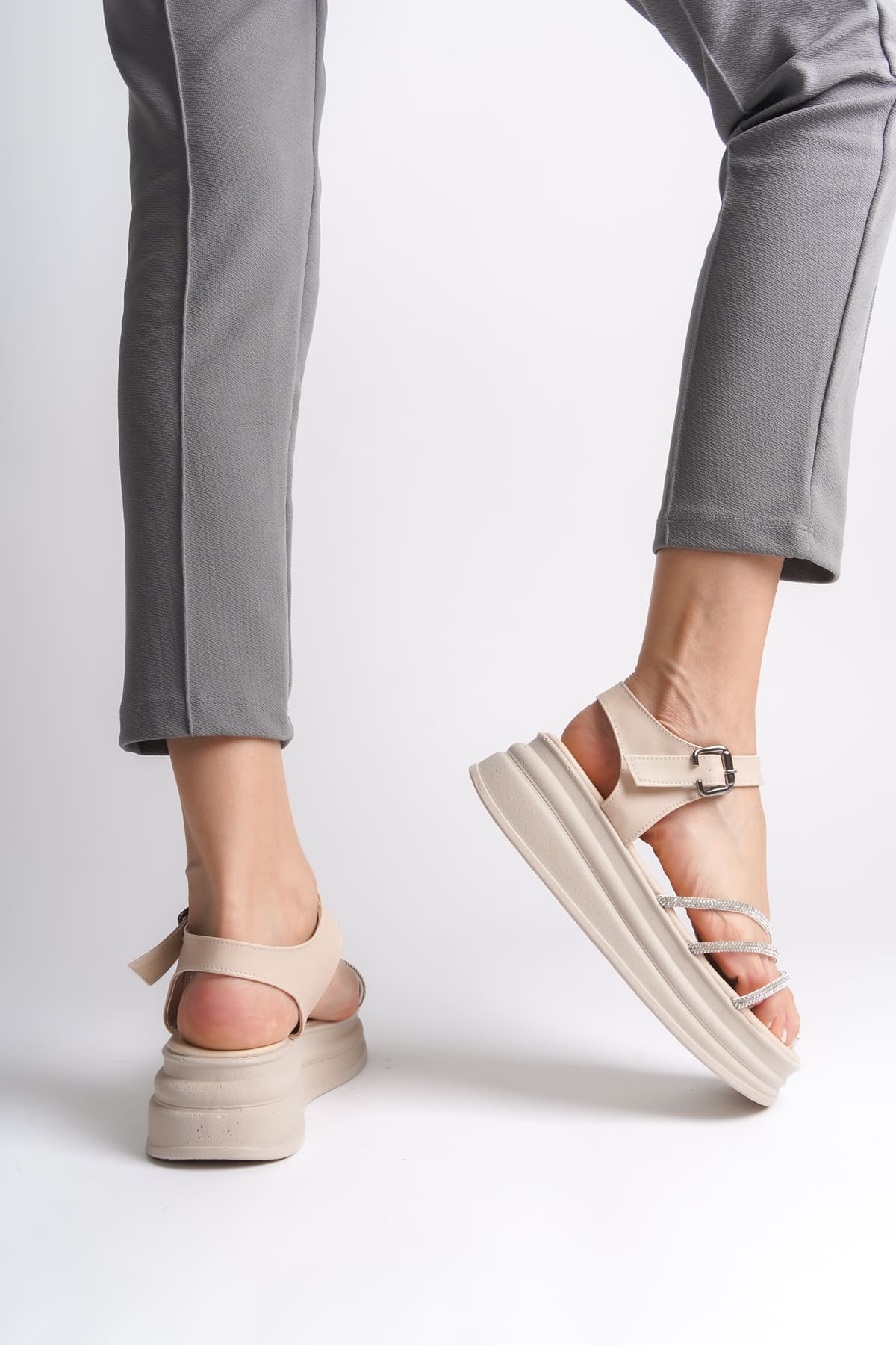 EVA Kalın Tokalı Taşlı Şeritli Ortopedik Taban Kadın Sandalet CKT - Krem - Görsel 3