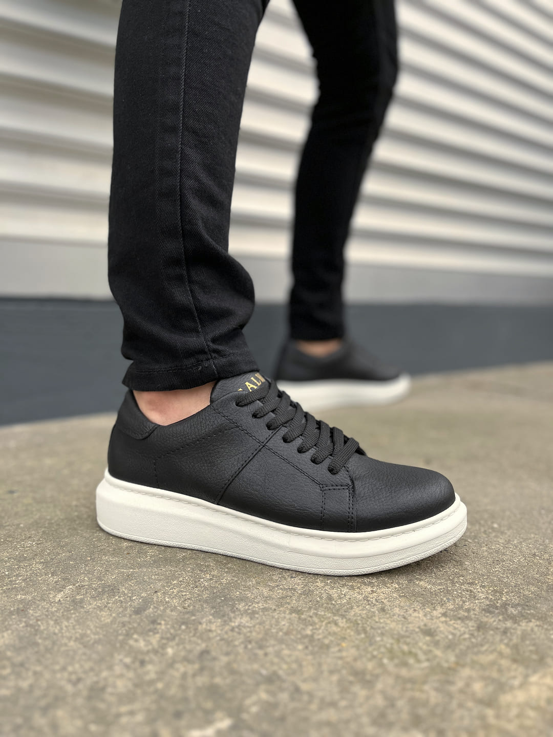 JY151 Boost Bağcıklı Cilt Erkek Günlük Sneaker Ayakkabı CBT - Siyah