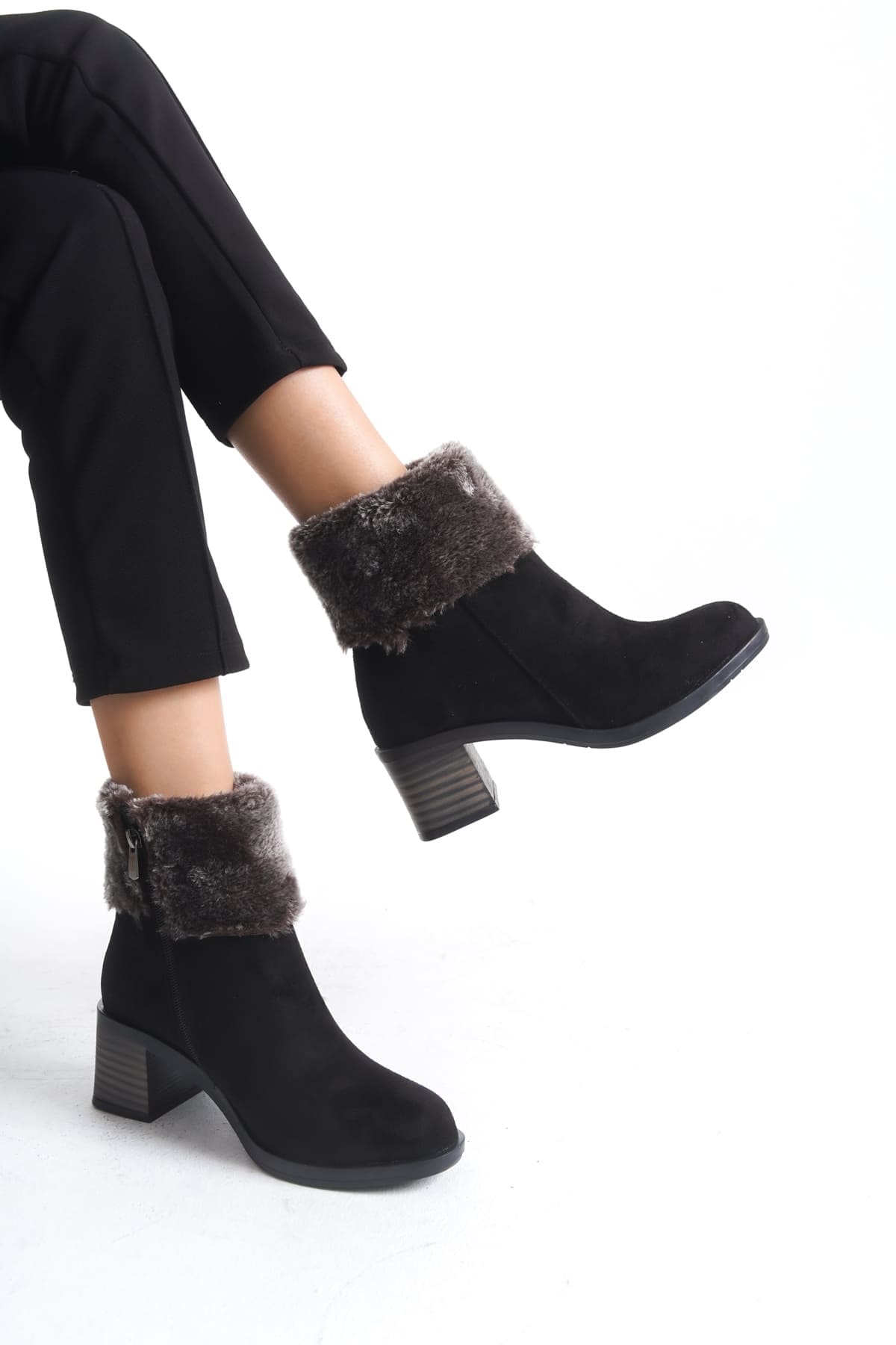 KATYA Fermuarlı Ortopedik Taban Topuklu Kürk Detaylı Süet Kadın Bot SST - Siyah - Görsel 2