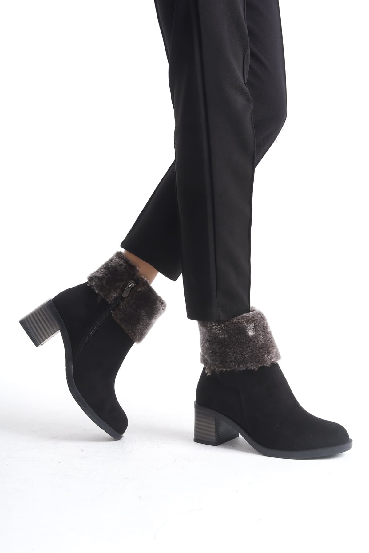 KATYA Fermuarlı Ortopedik Taban Topuklu Kürk Detaylı Süet Kadın Bot SST - Siyah - Görsel 3
