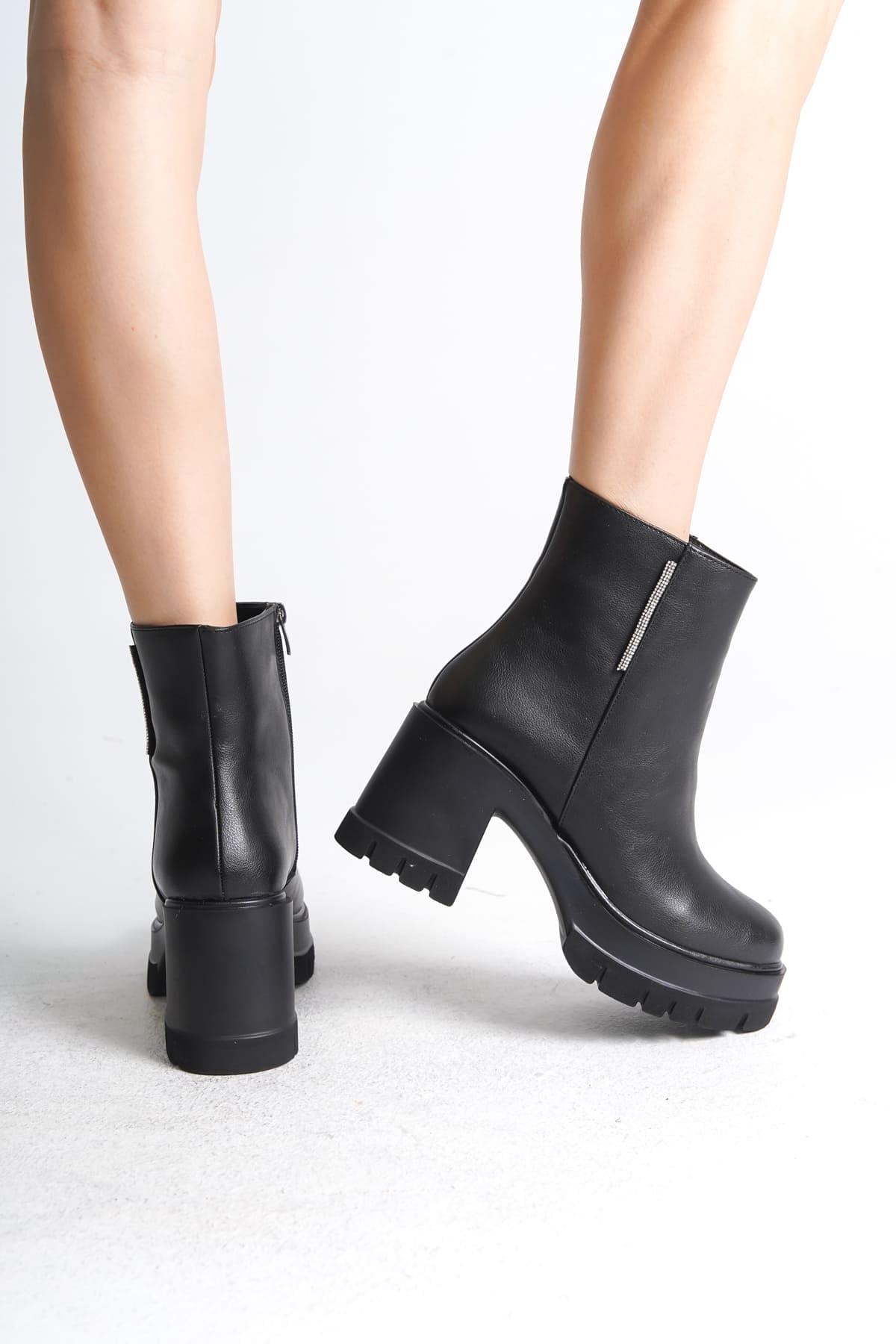 LISSE Fermuarlı Ortopedik Taban Kalın Topuklu Kadın Bot CST - Siyah - Görsel 4